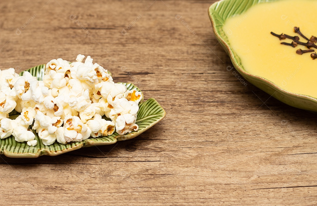 Vários doces da Festa Junina Brasileira