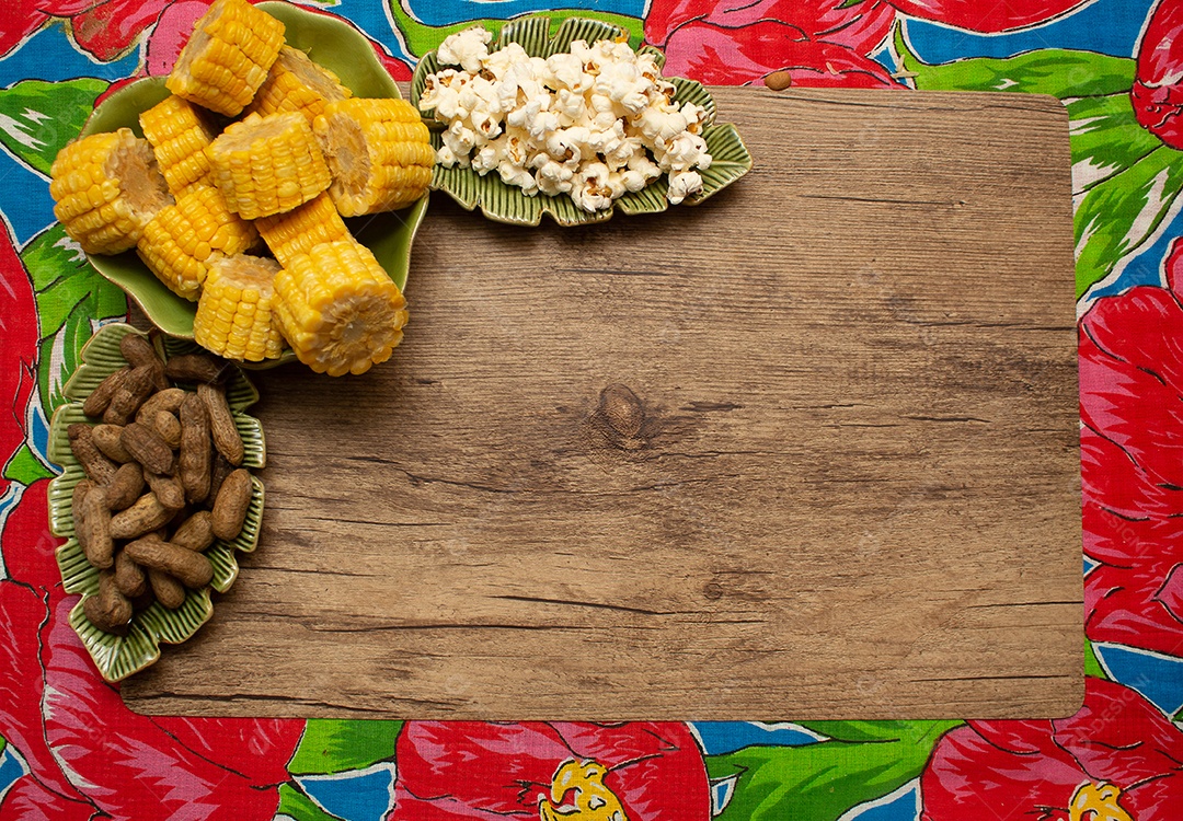 vários doces da Festa Junina Brasileira com espaço para cópia