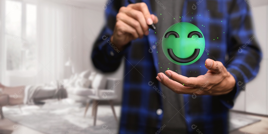 Sorriso feliz, boa classificação de feedback, pense positivo, avaliação do cliente