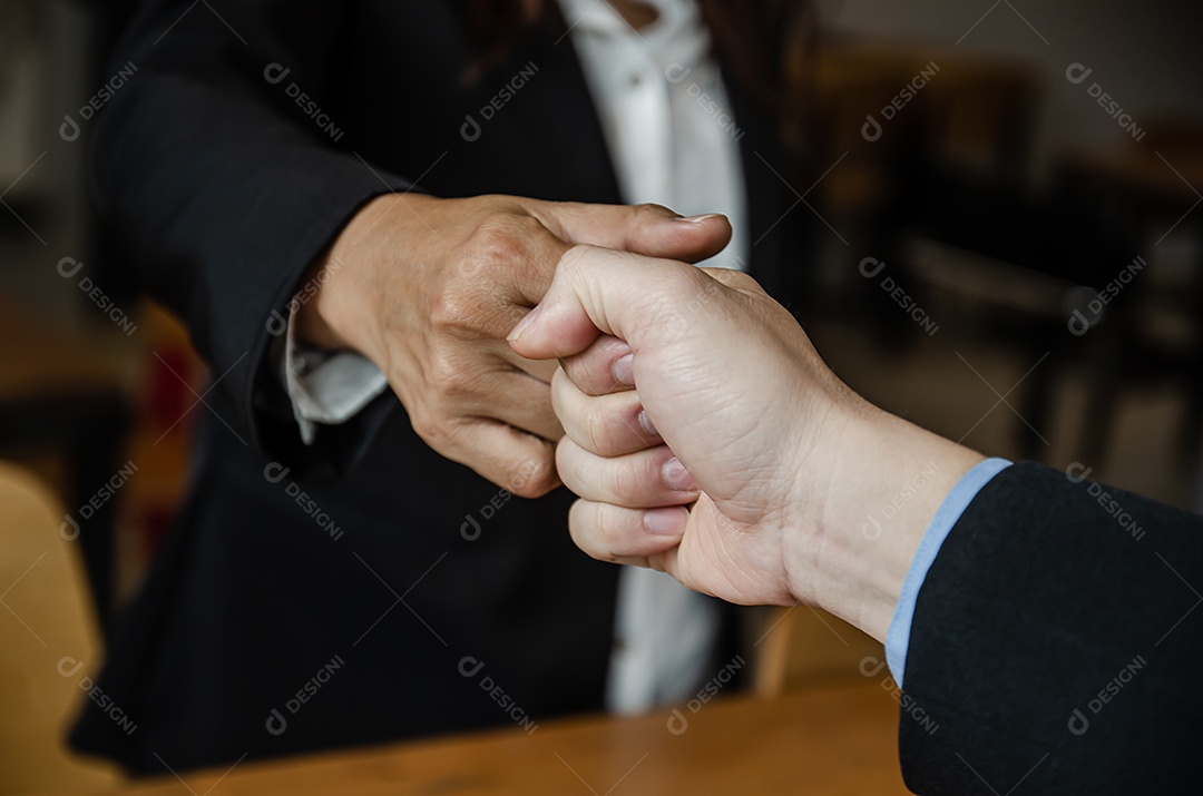 Parceria de trabalho em equipe para o sucesso.