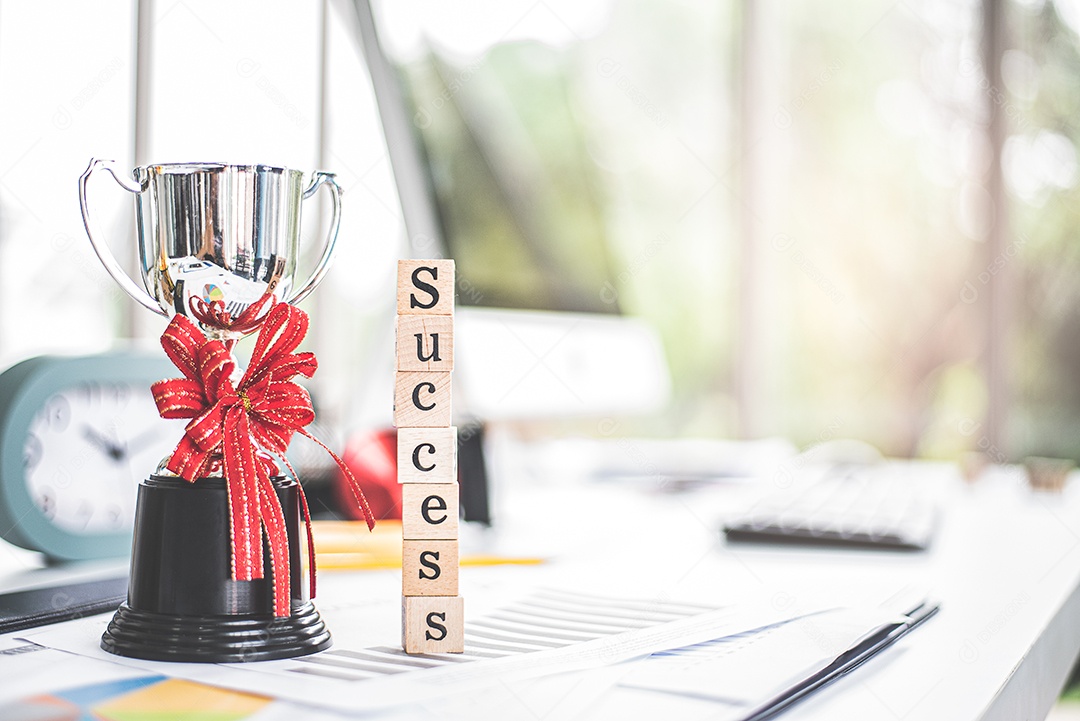 Troféus para o sucesso e vitória para pessoa dedicada e determinada