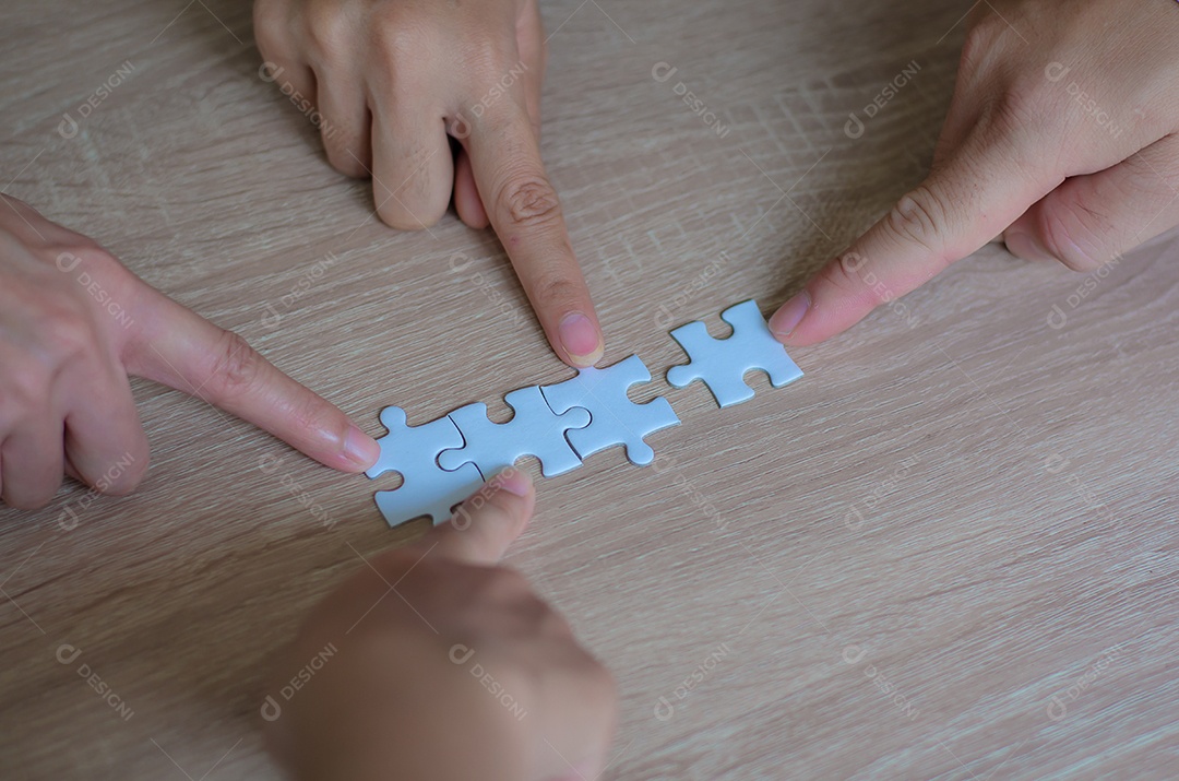 Criando uma estratégia de colaboração bem-sucedida, conectando para construir