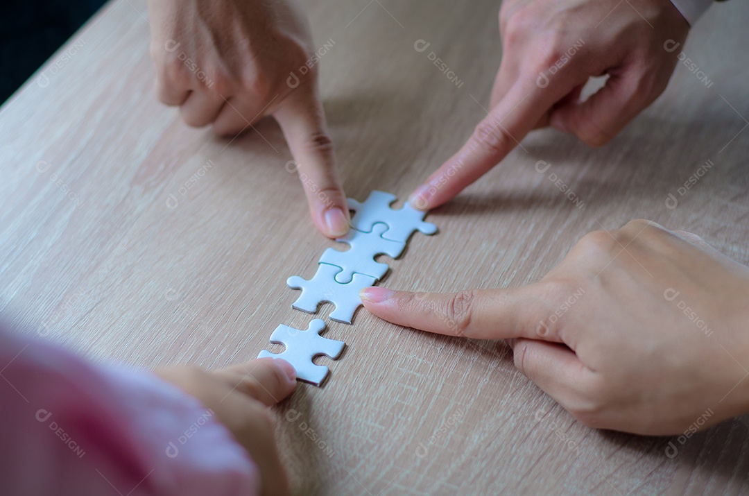 Criando uma estratégia de colaboração bem-sucedida, conectando para construir