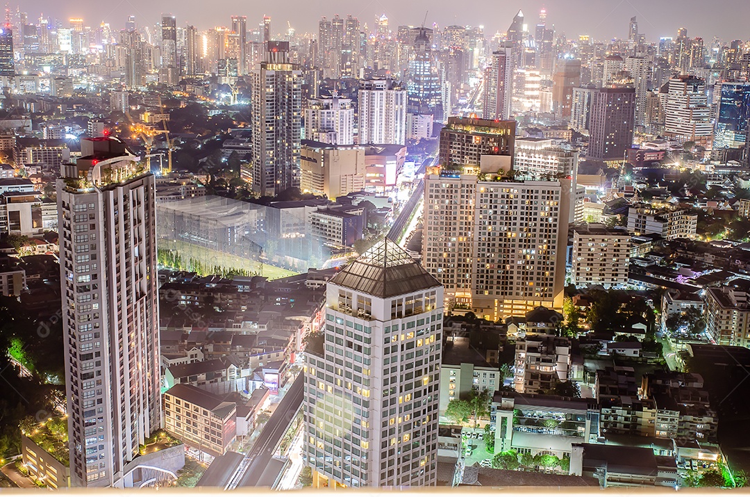 Vista aérea cidade luzes noturna