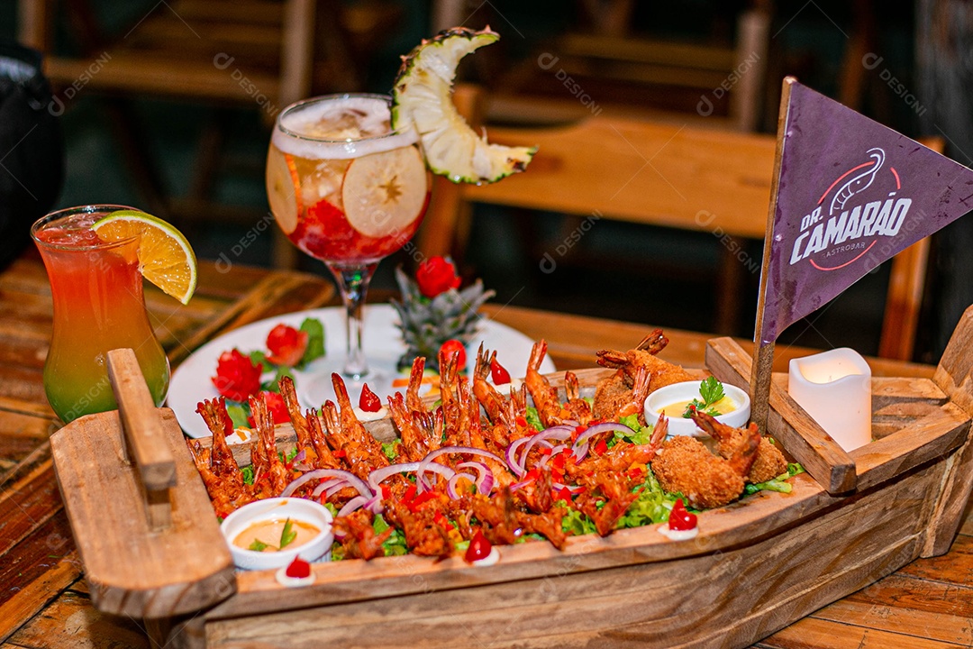 Barca recheadas com frutos do mar
