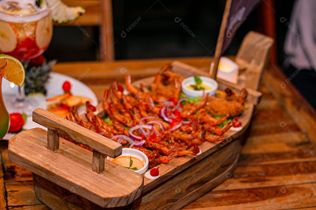 Barca recheadas com frutos do mar