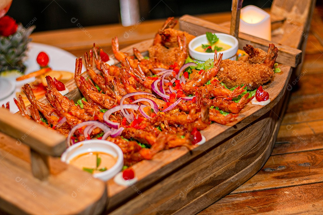 Barca recheadas com frutos do mar