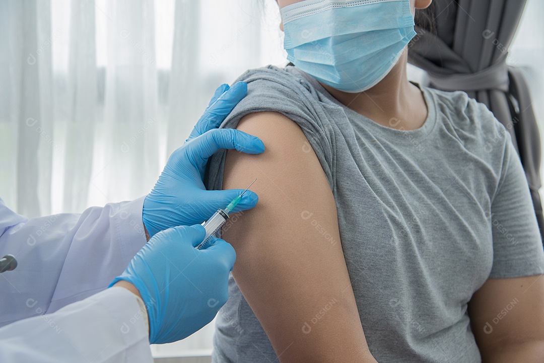 Vacina de vírus de injeção médica Corona para mulheres asiáticas