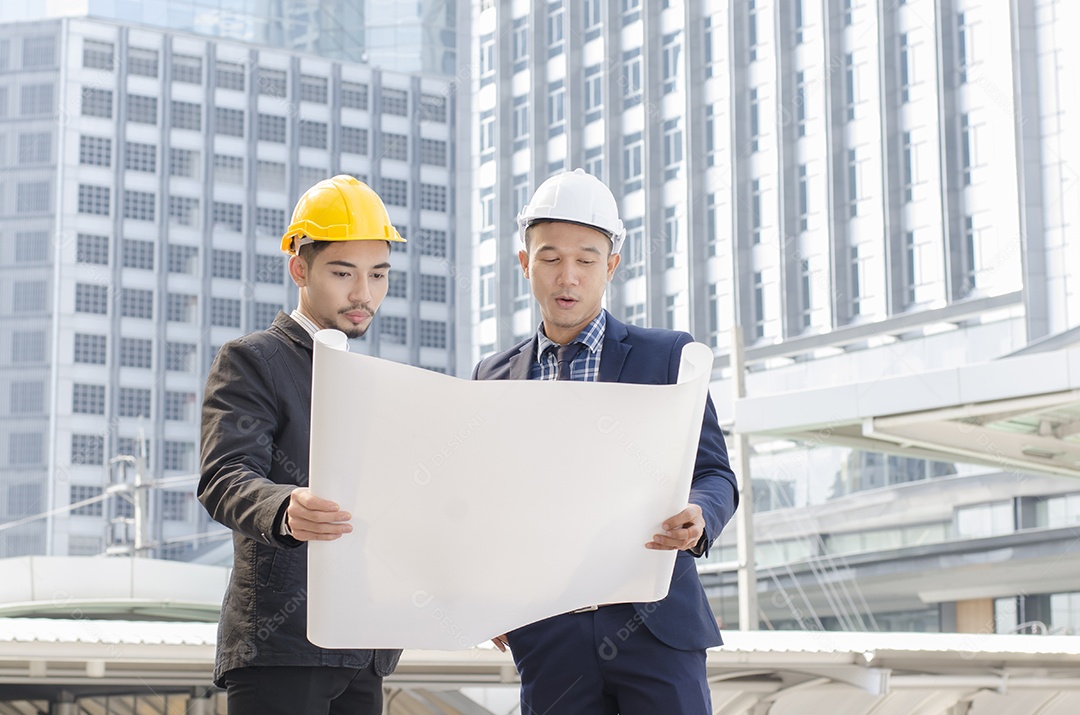 Engenheiros falam sobre o projeto de construção no local