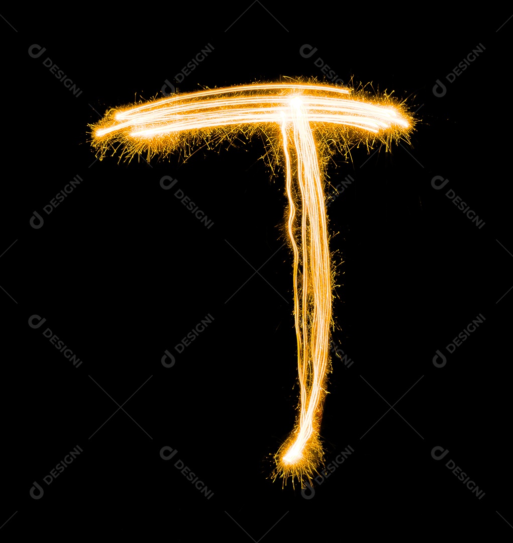 luz pintando T em fundo preto, desfoque