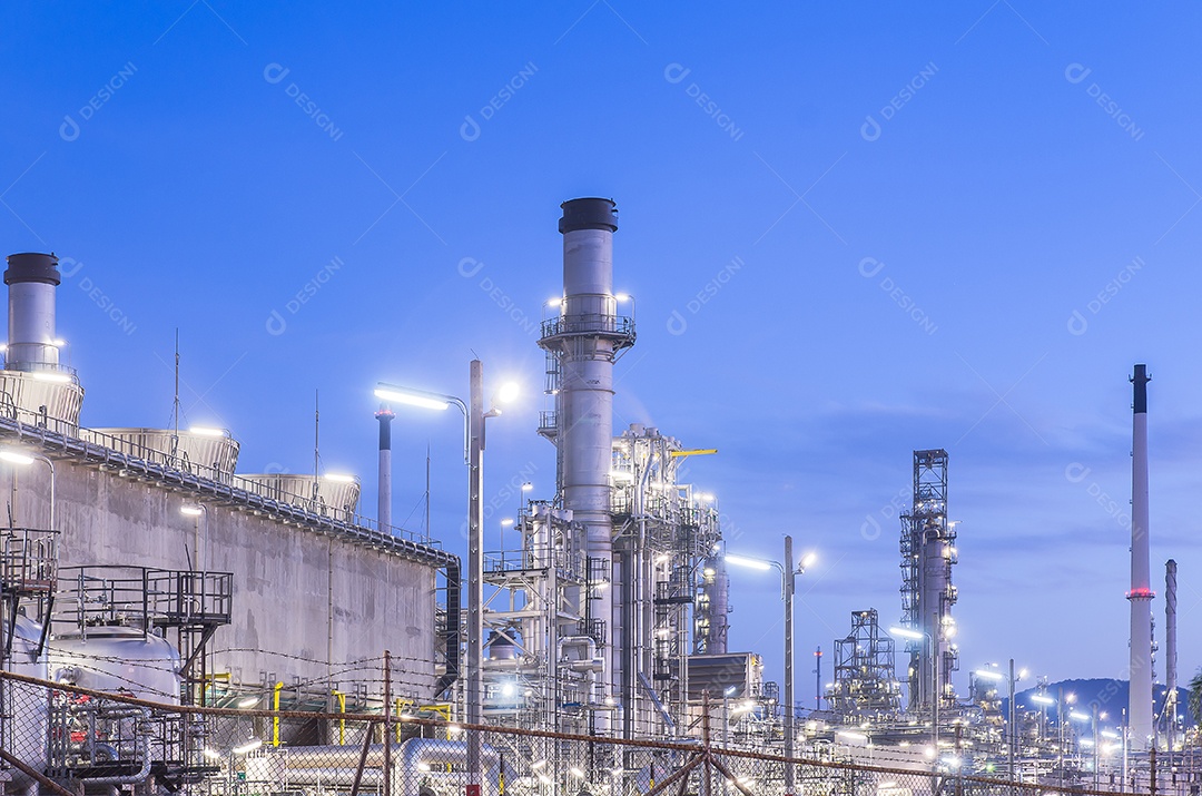 planta petroquímica com indústria de refinaria de petróleo e indústria de gás
