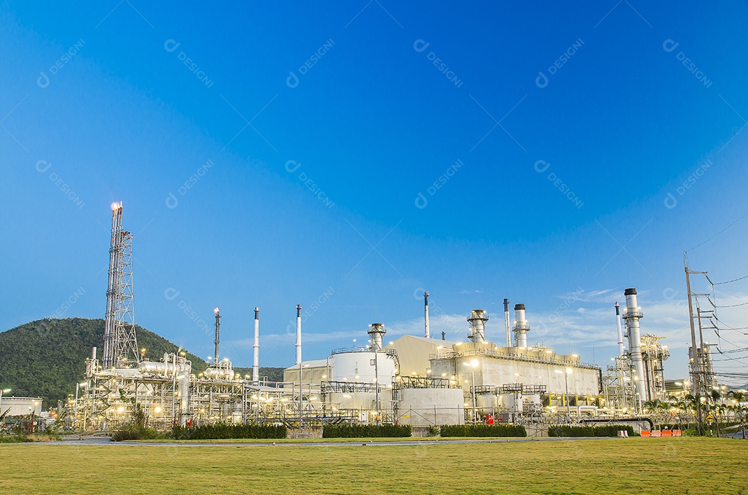 planta petroquímica com indústria de refinaria de petróleo e indústria de gás
