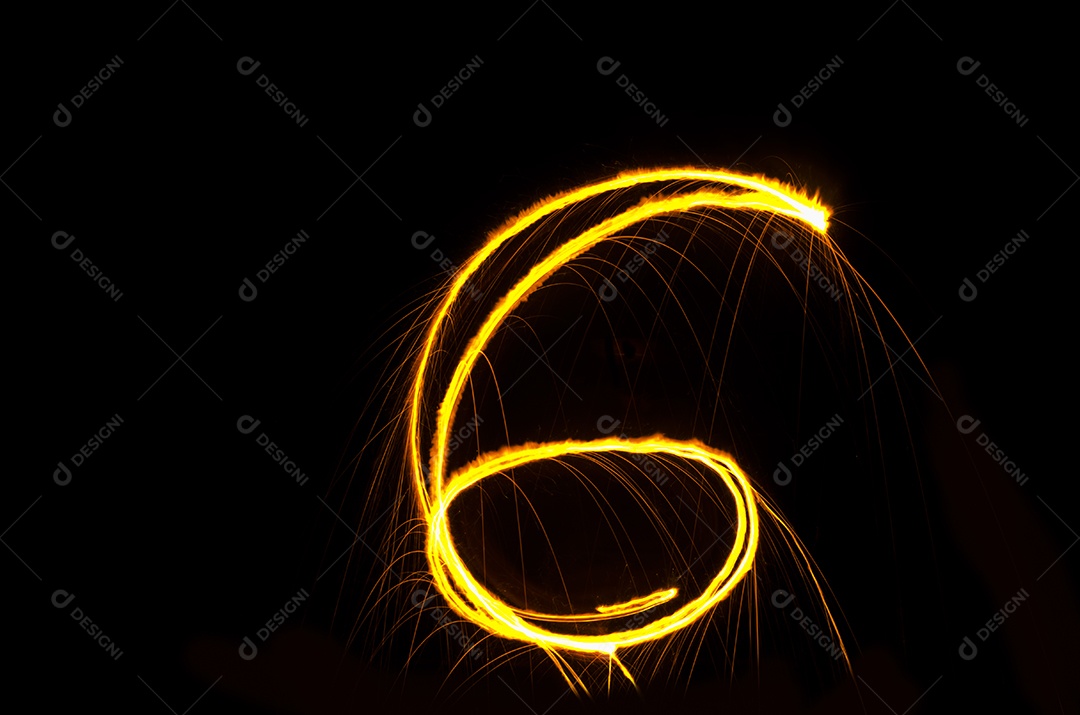 pintura clara número seis no fundo traseiro, desfoque