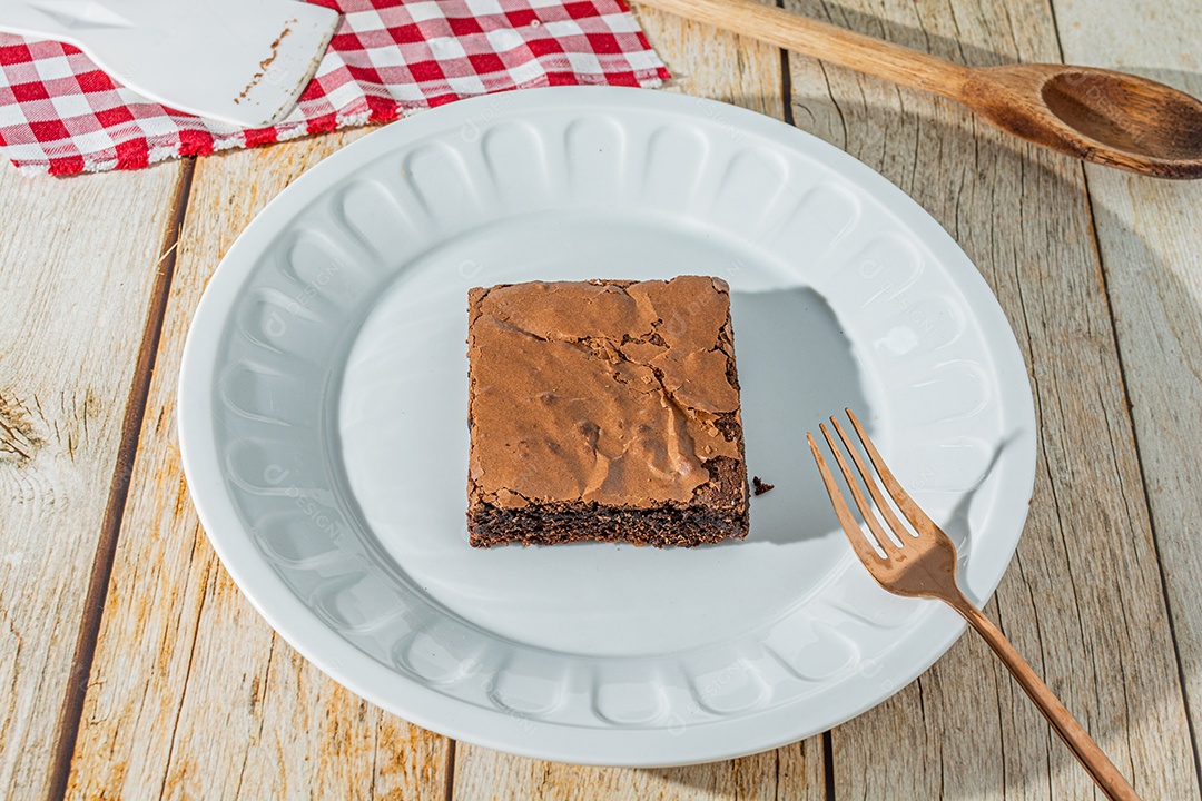 delicioso brownie de chocolate caseiro sobre a mesa, deliciosa sobremesa saborosa
