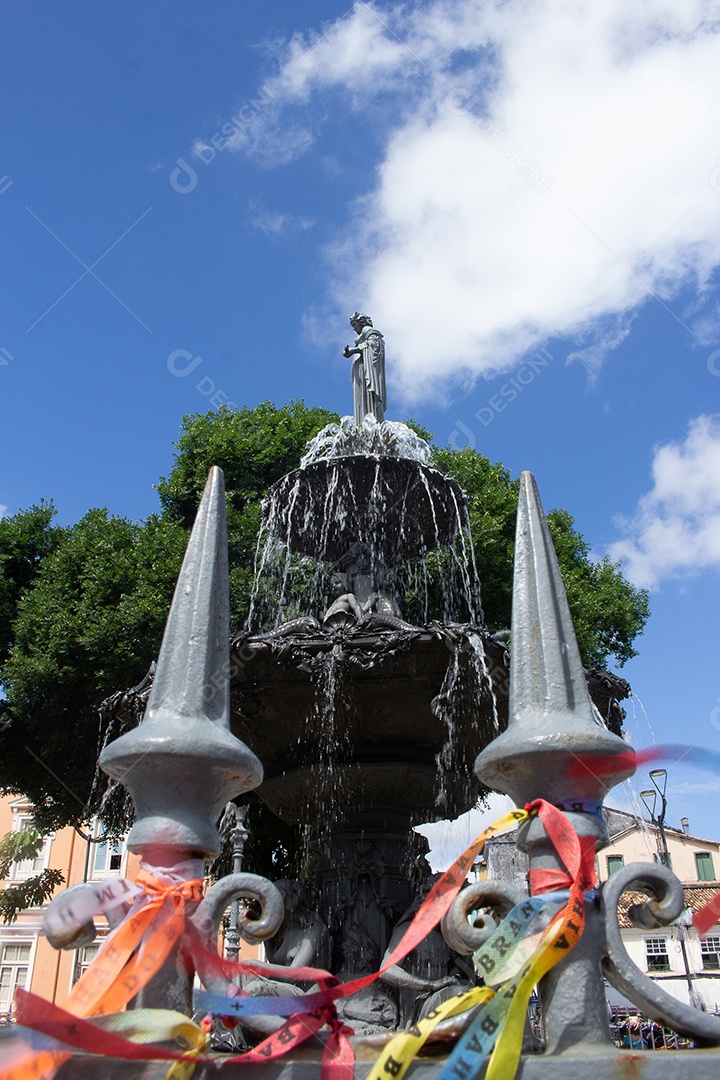 Fonte no Largo do Terreiro de Jesus localizado na cidade de Salvador, Bahia