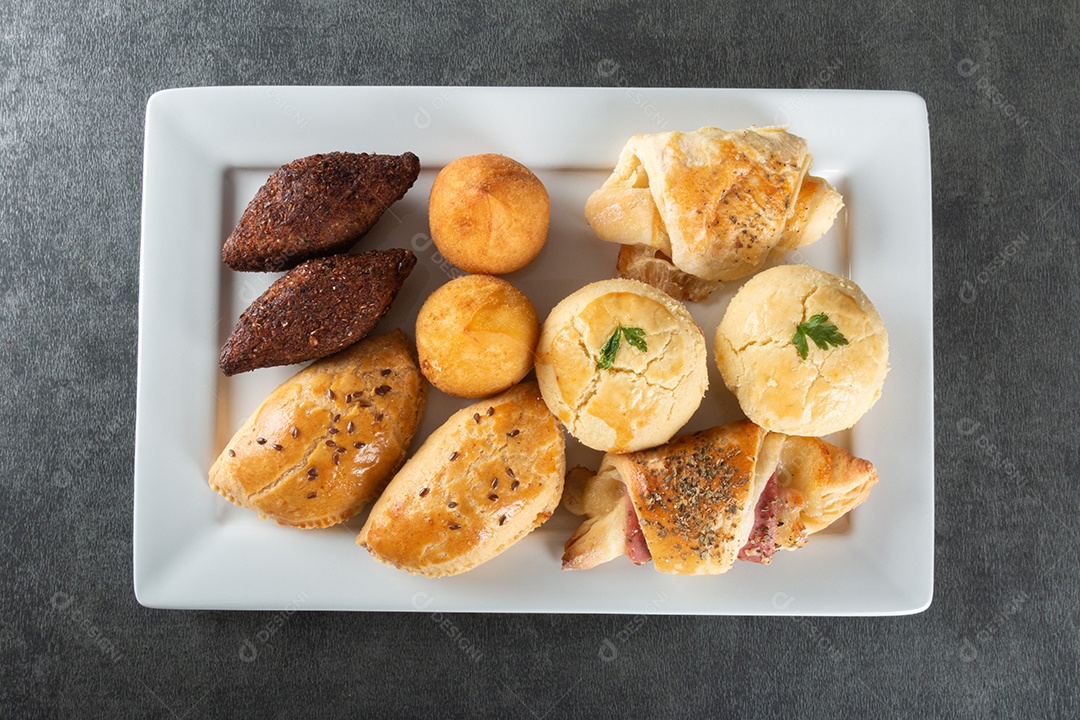 Petiscos de festa. comida típica de festa.