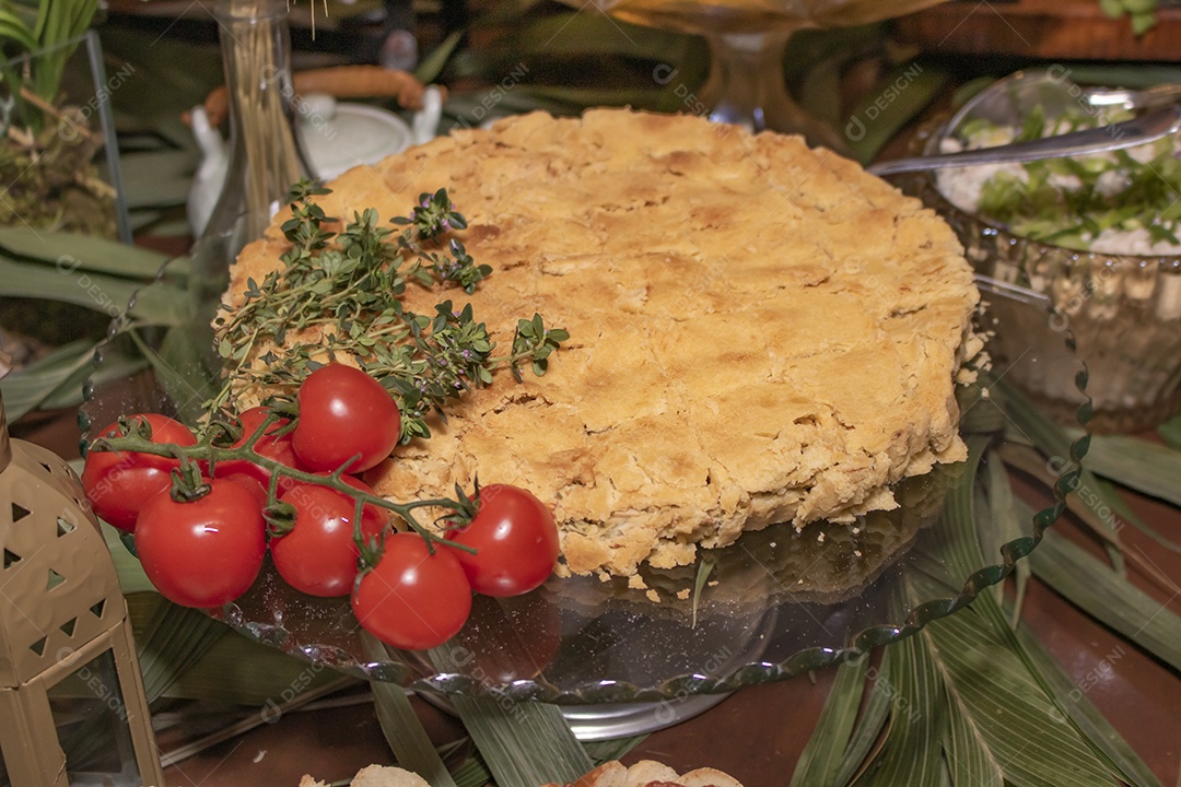 Torta comida sobre uma padaria