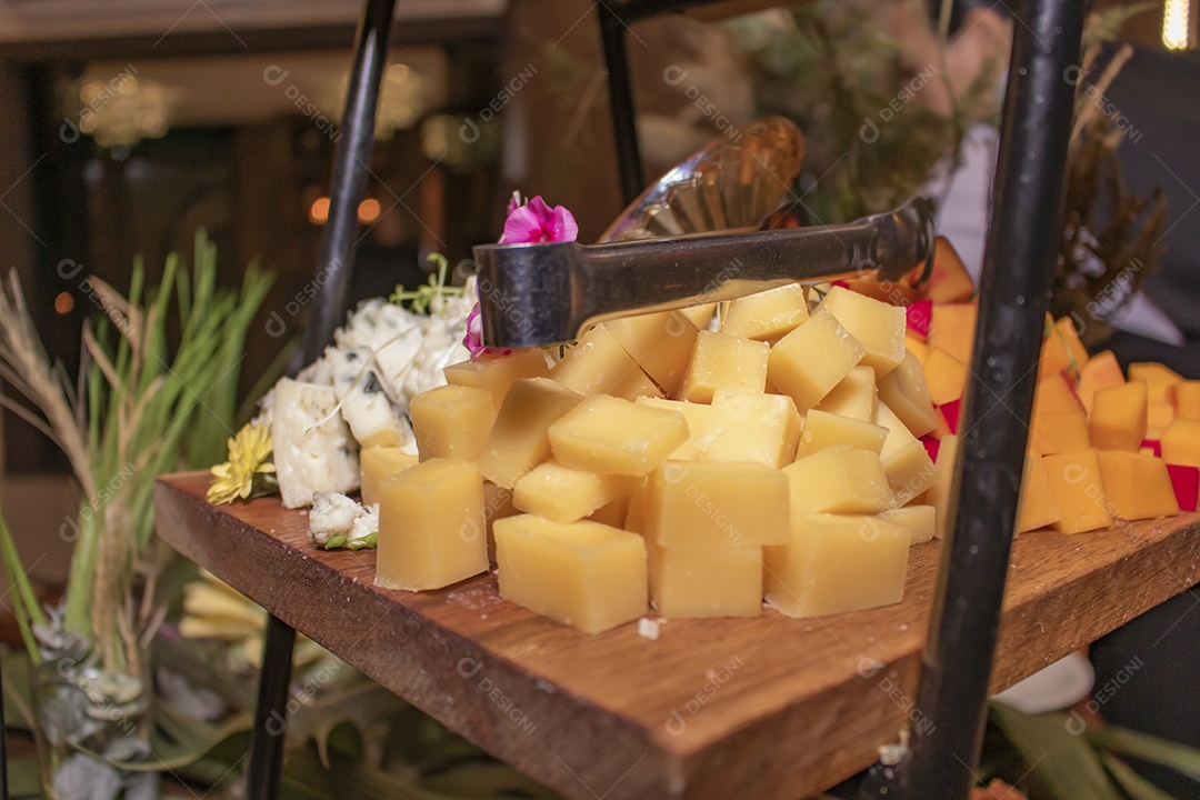 Broto de bambu Legumes sobre uma de madeira