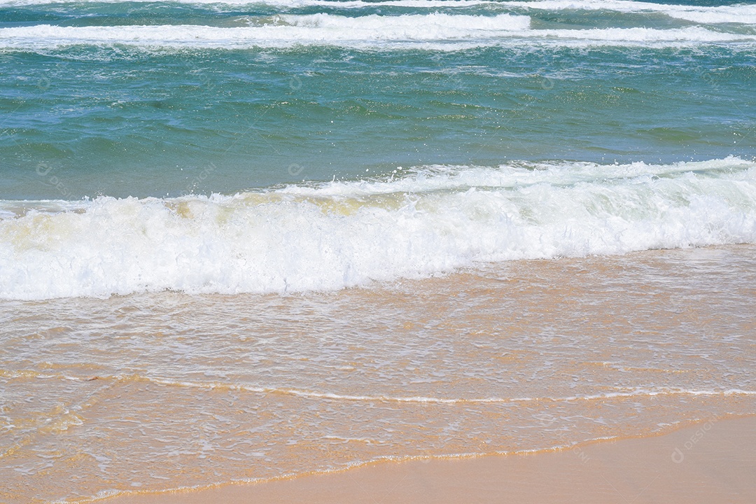 Areia e Água do Mar