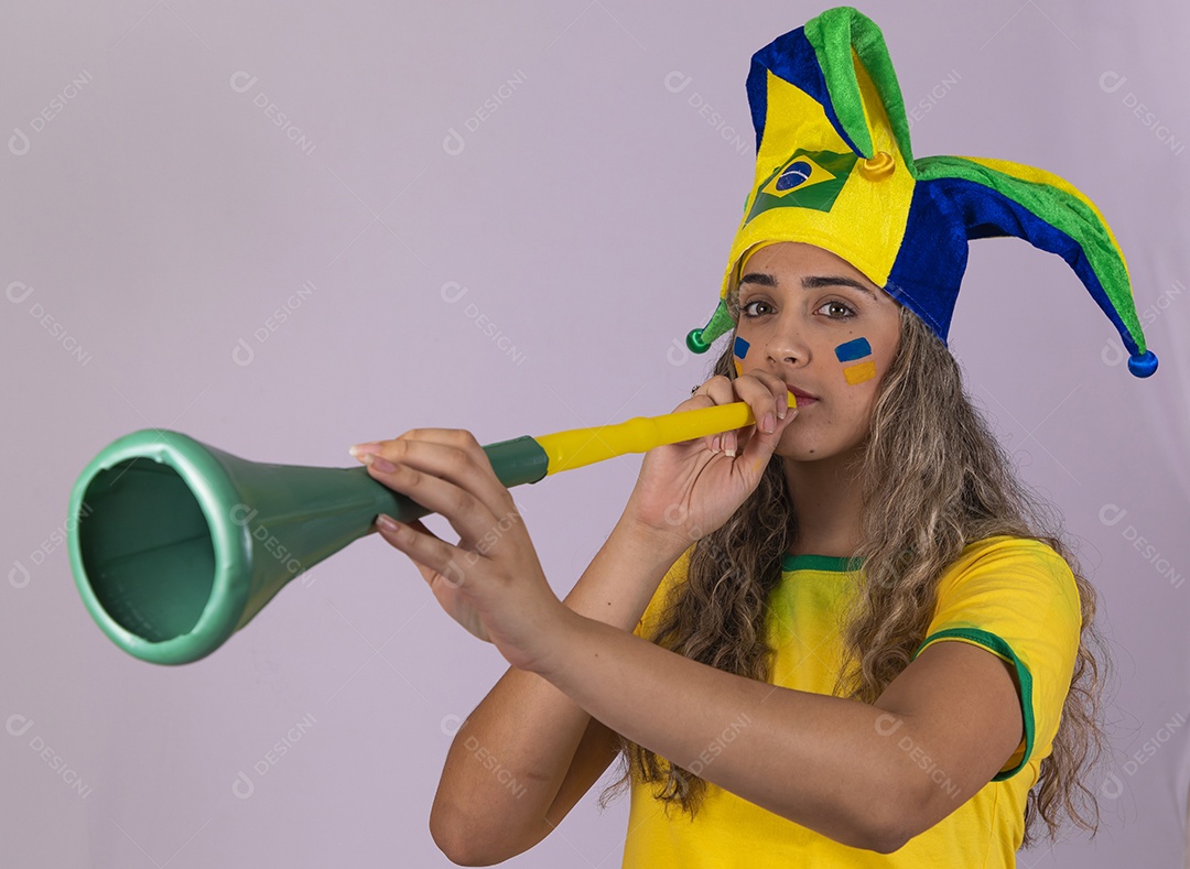 Linda Mulher jovem brasileira torcedora copa do mundo Futebol