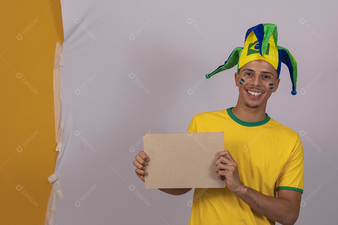 Homem jovem brasileiro torcedor copa do mundo Futebol