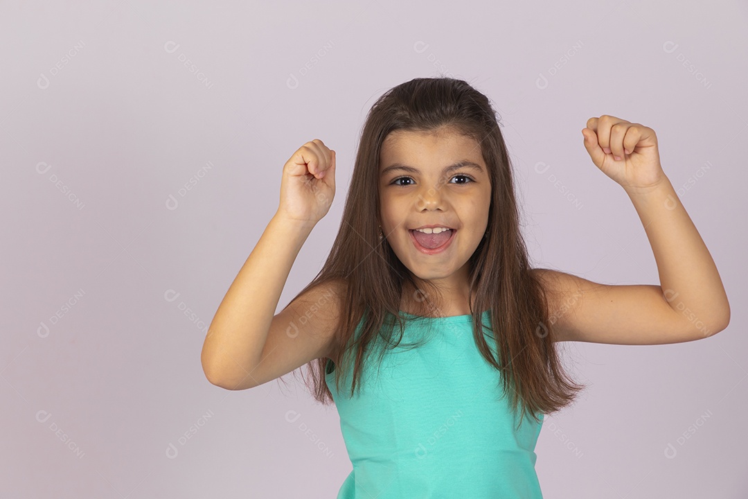 Linda Menina criança garotinha sobre fundo isolado branco