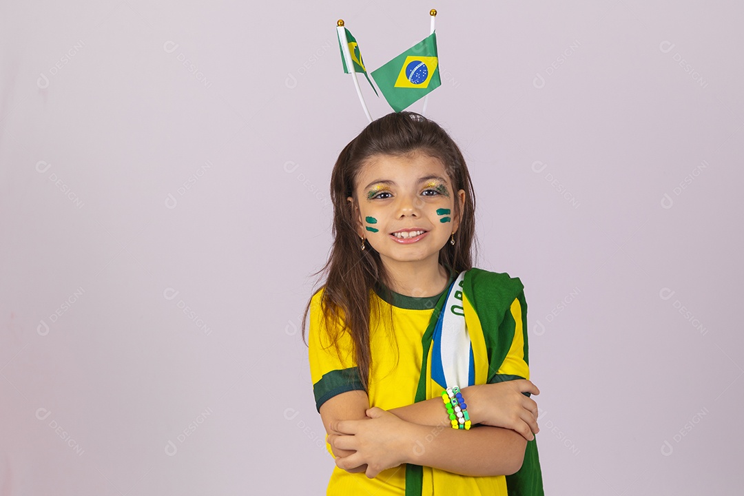 Linda garotinha jovem brasileira torcedora copa do mundo Futebol