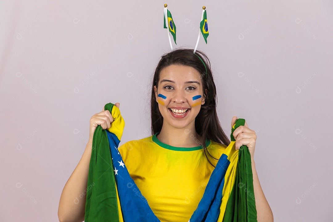 Linda Mulher jovem brasileira torcedora copa do mundo Futebol
