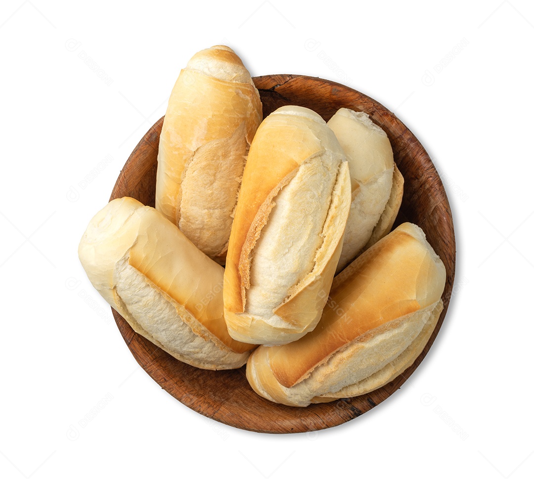 Pão francês, pão de sal ou pistolet em uma tigela sobre fundo isolado branco