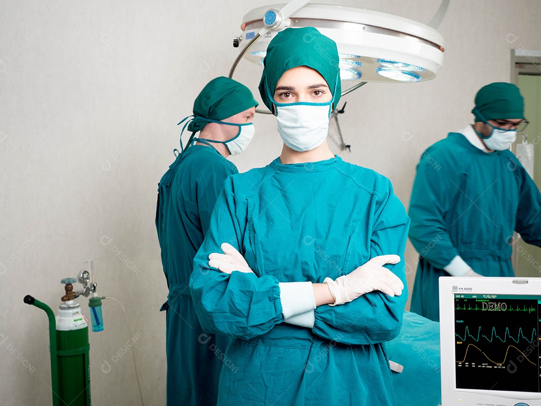 Sala de operação de emergência médico e enfermeira