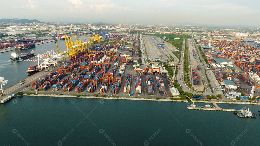 Estaleiro Carga Container Marítimo Porto Serviço de agenciamento de cargas logística e transporte. Porto personalizado de depósito de envio internacional para comércio de importação e exportação Conceito de envio de fabricação de negócios de transport