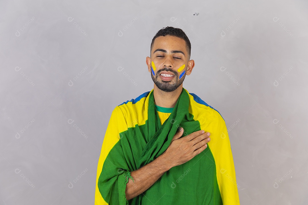 Homem brasileiro jovem torcedor do brasil