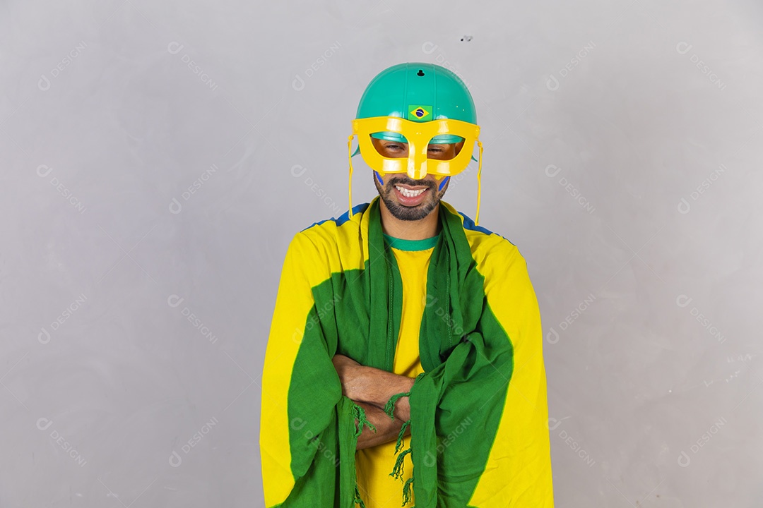 Homem brasileiro jovem torcedor do brasil