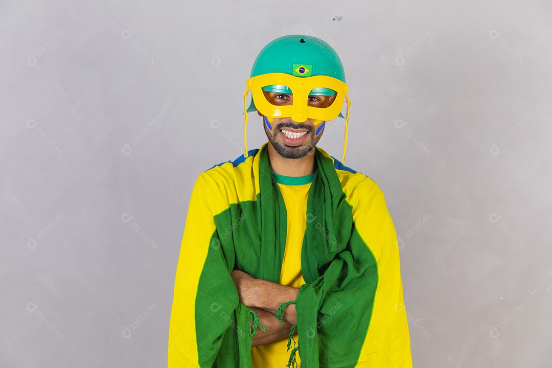 Homem brasileiro jovem torcedor do brasil