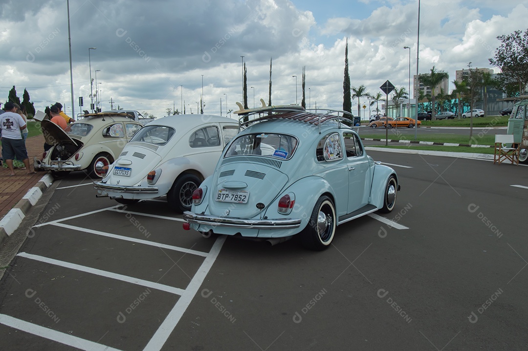 Feira de carros velhos e novos na cidade de Paulínia- São Paulo