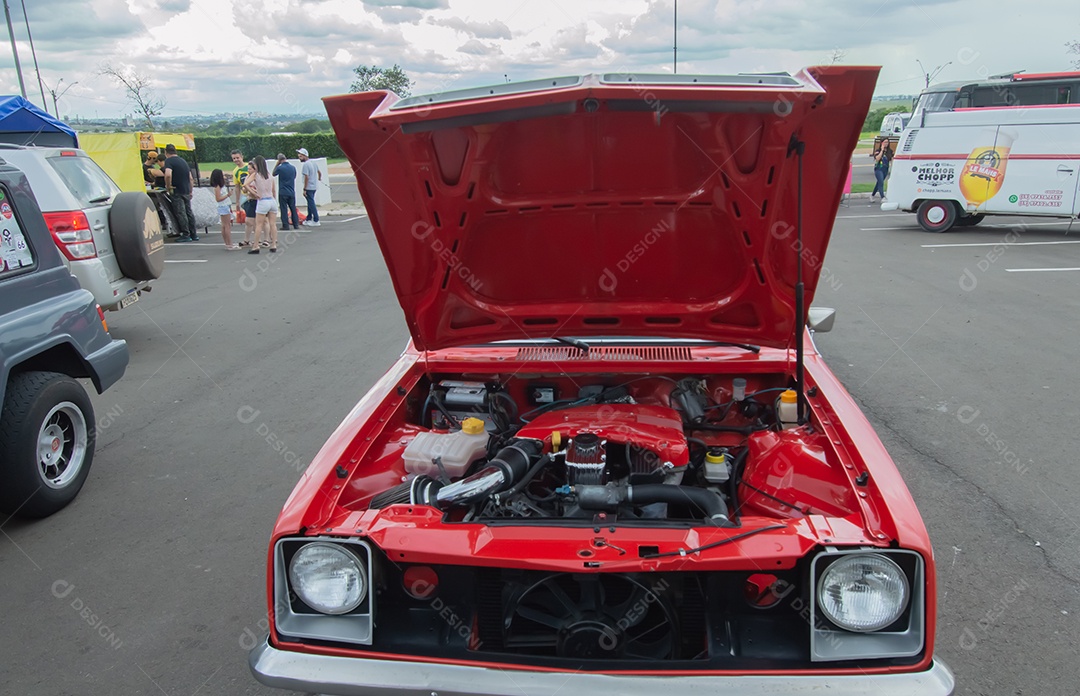 Feira de carros velhos e novos na cidade de Paulínia- São Paulo