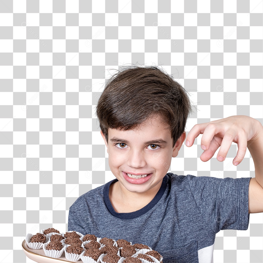 Menino Com Prato Cheio De Brigadeiros PNG Transparente