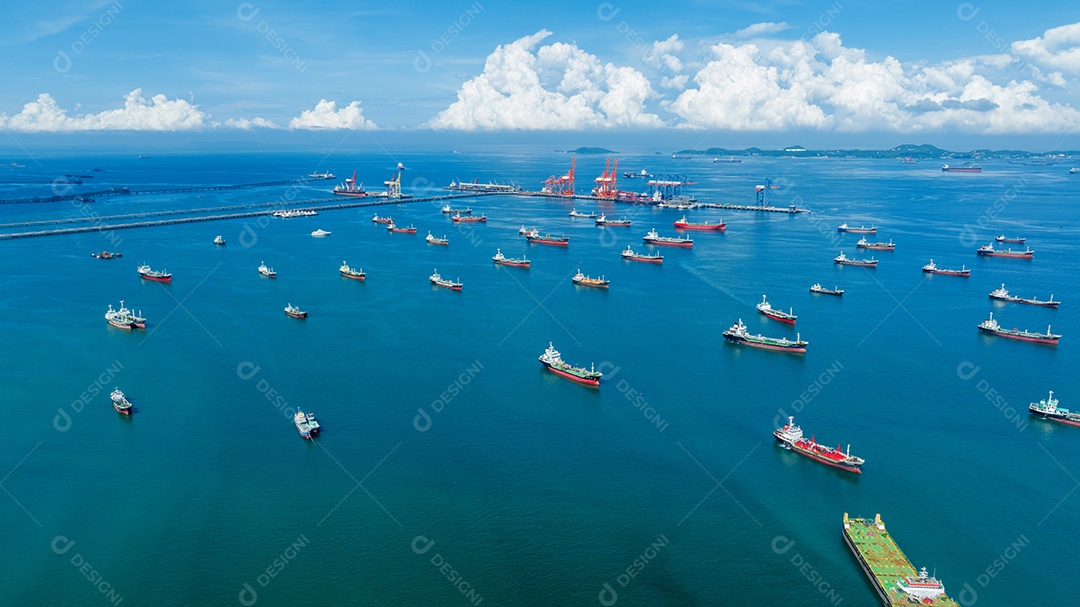 Navio petroleiro de gás bruto, navio de contêiner de carga atracação offshore em Ocean Bay Petroleum Transporte e logística de importação de exportação de produtos químicos, vazamento de óleo do navio, navio de produtos petrolíferos industriais