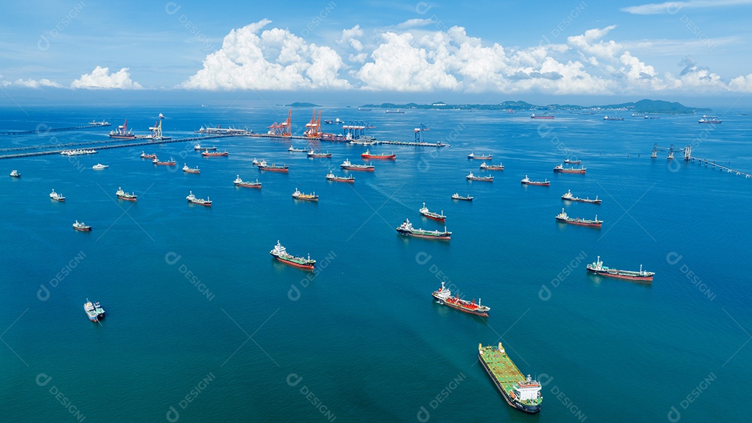 Navio petroleiro de gás bruto, navio de contêiner de carga atracação offshore em Ocean Bay Petroleum Transporte e logística de importação de exportação de produtos químicos, vazamento de óleo do navio, navio de produtos petrolíferos industriais
