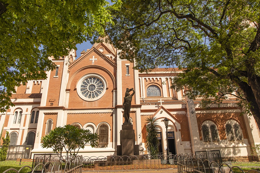 Fachada de igreja católica