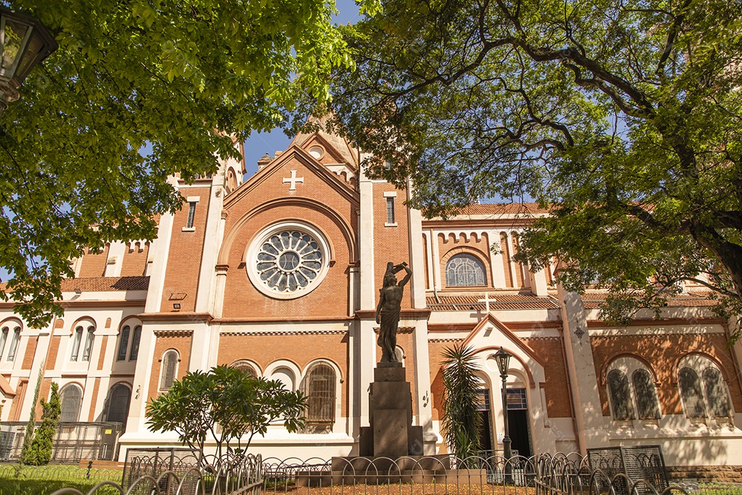 Fachada de igreja católica