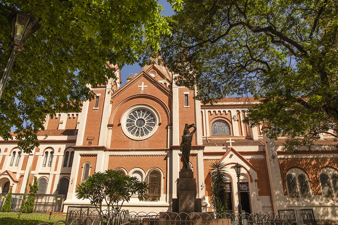 Fachada de igreja católica