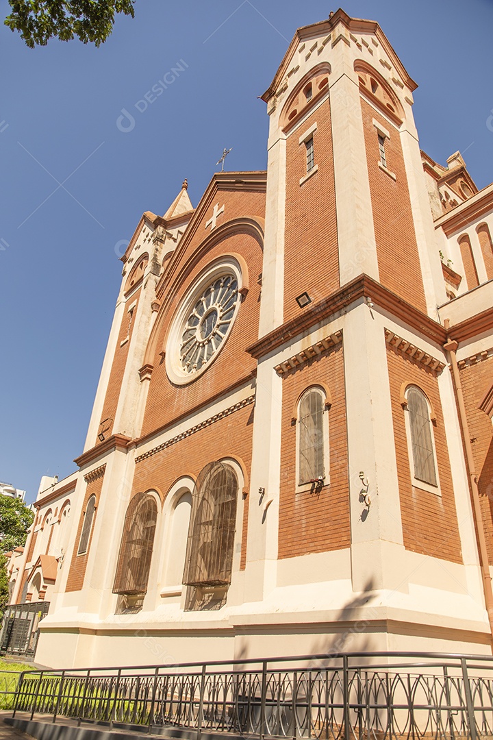 Fachada de igreja católica