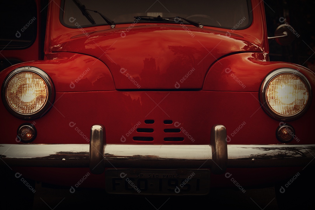 Frente de um carro antigo