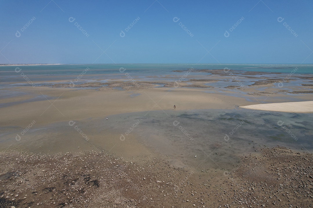 Paisagem praia sobre dia ensolarado
