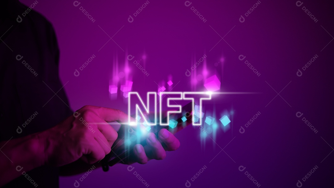 Tela virtual de toque de dedo de empresário, cripta digital de token NFT