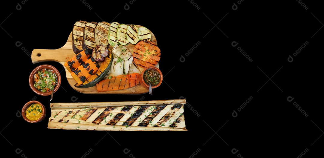 comida brasileira. Palmito, abóbora legumes grelhados na churrasqueira