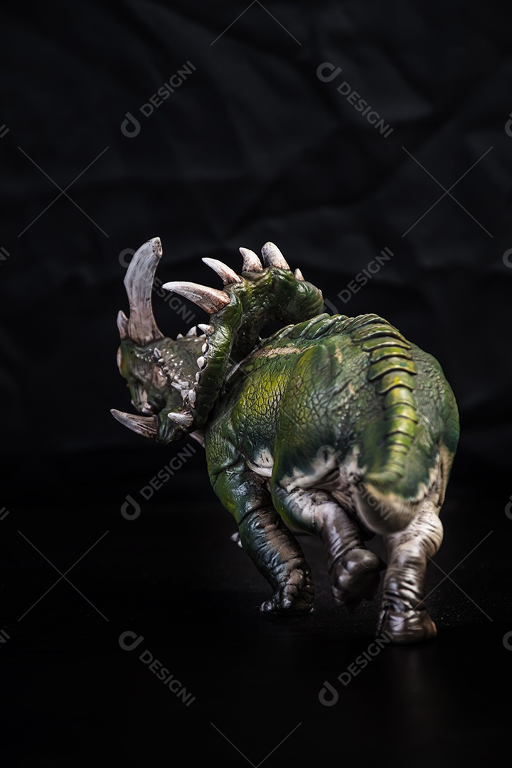 Dinossauro, Sinoceratops no escuro