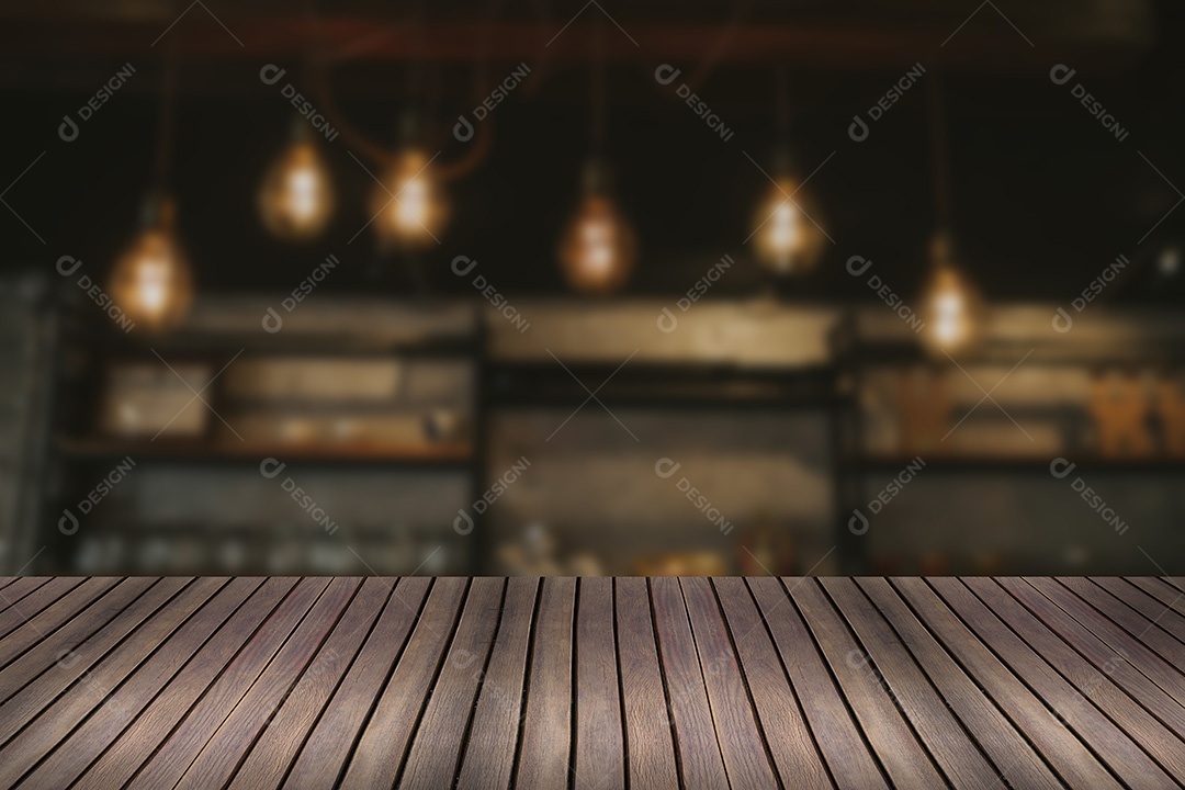 Fundo desfocado do bar e espaço na mesa pode ser usado para montagem