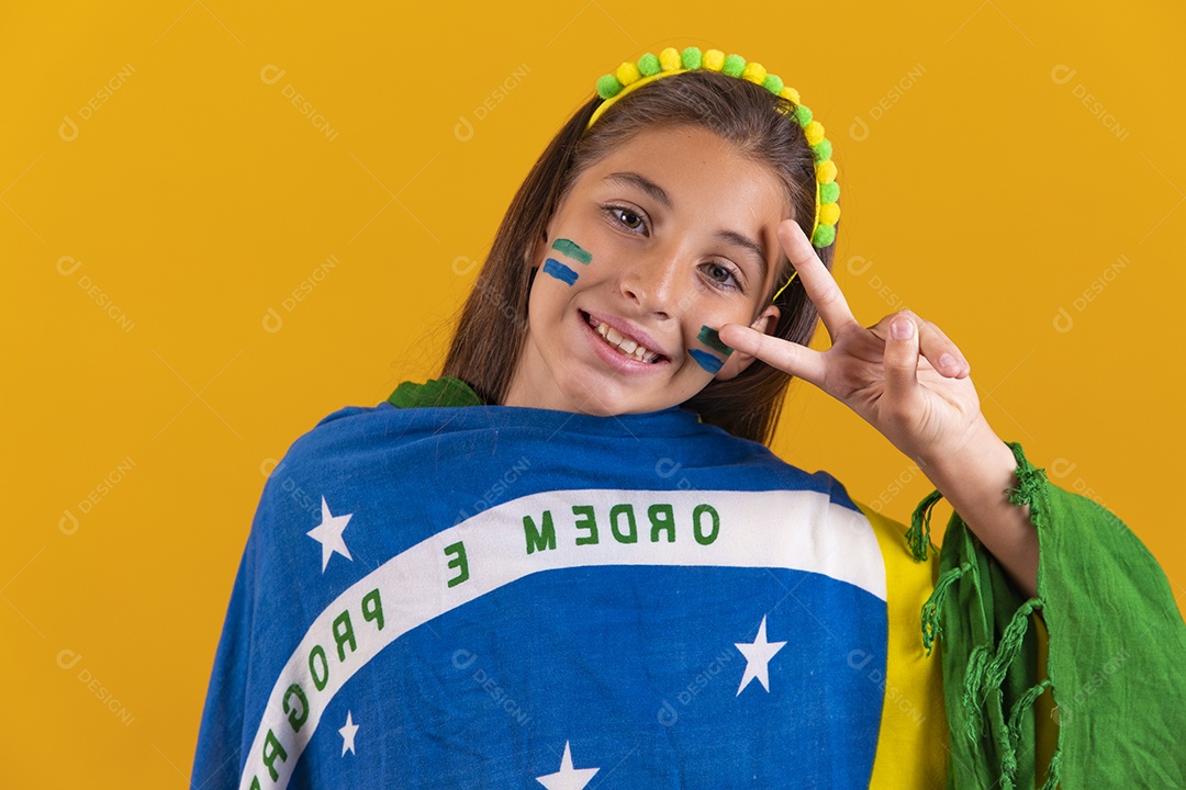 Linda mulher jovem torcedora da seleção brasileira